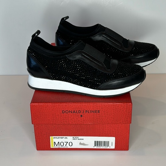 Donald J. Pliner Shoes - Donald J Pliner black beaded shoes
